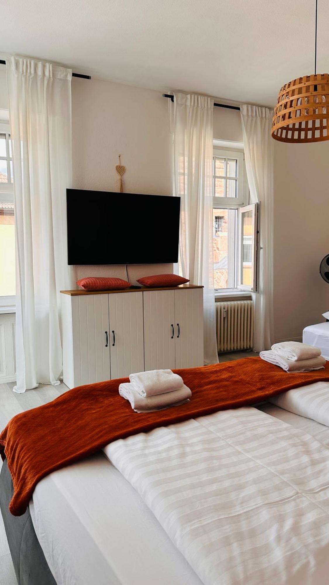 Amao-Brown I Exklusives City-Apartment I 85Qm I Privatparkplatz & Komfort I King-Size Bed Лар Екстер'єр фото
